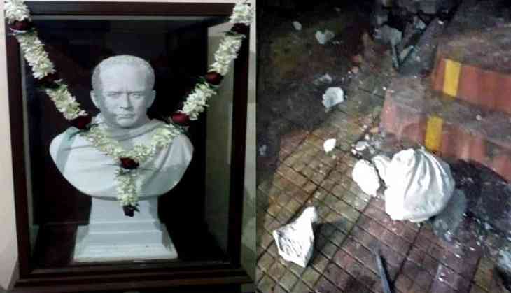 f3c60 vidyasagar statue vandalism 160529 730x419 m