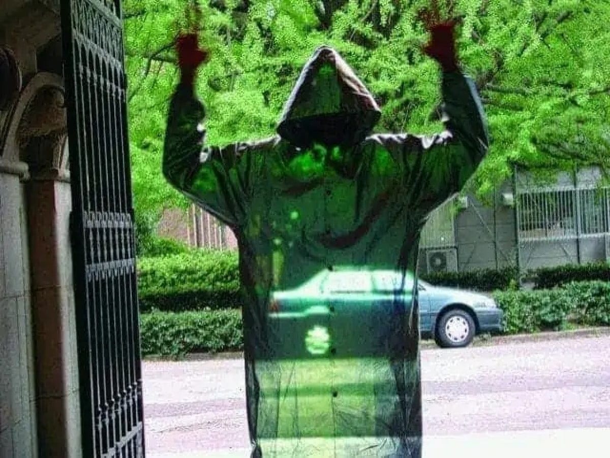 chinese students invent invisibility coat 5 (1)