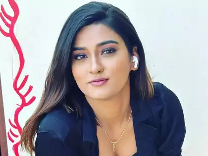  Akanksha Dubey