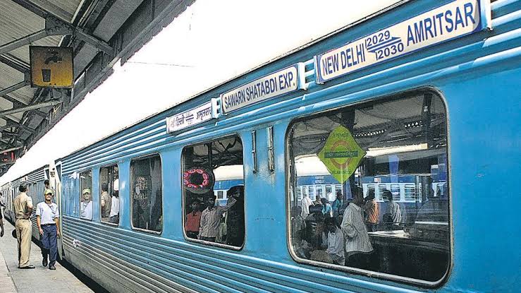 swarna satabdi express
