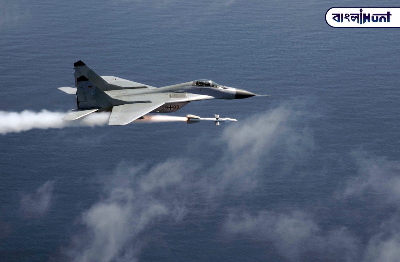 Mig 29 firing AA 10