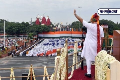 0.77727800 1565851177 684 6 pm modi at rajghat