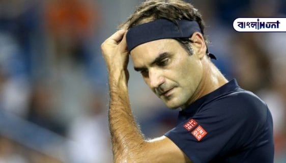 Roger Federer looking downcast 752x428