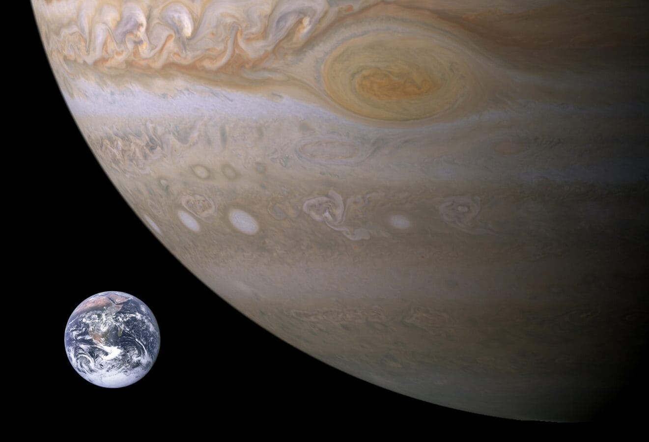 Jupiter Earth size comparison