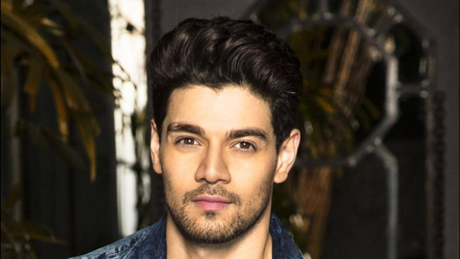 Sooraj pancholi