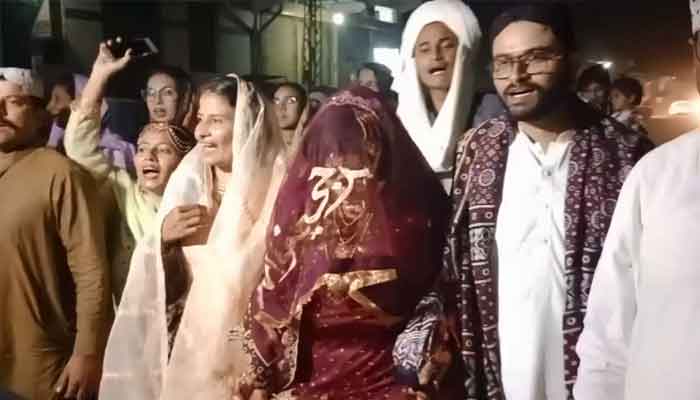 pakistan bride groom inflation protest