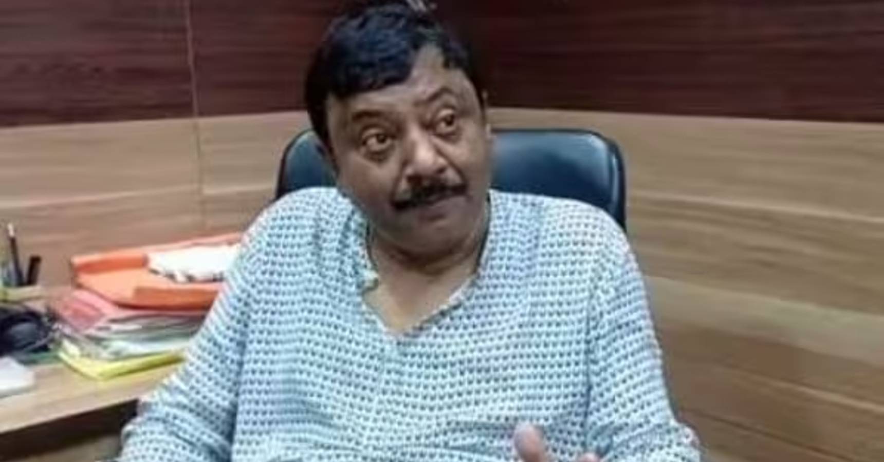 Saswata chatterjee advised partha bhowmick to quit politics