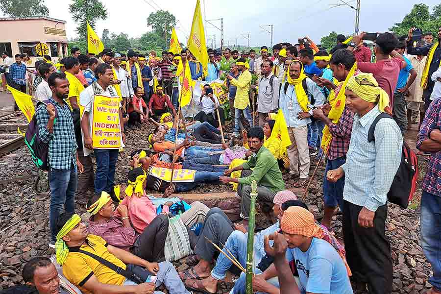 kurmi community protest in wb