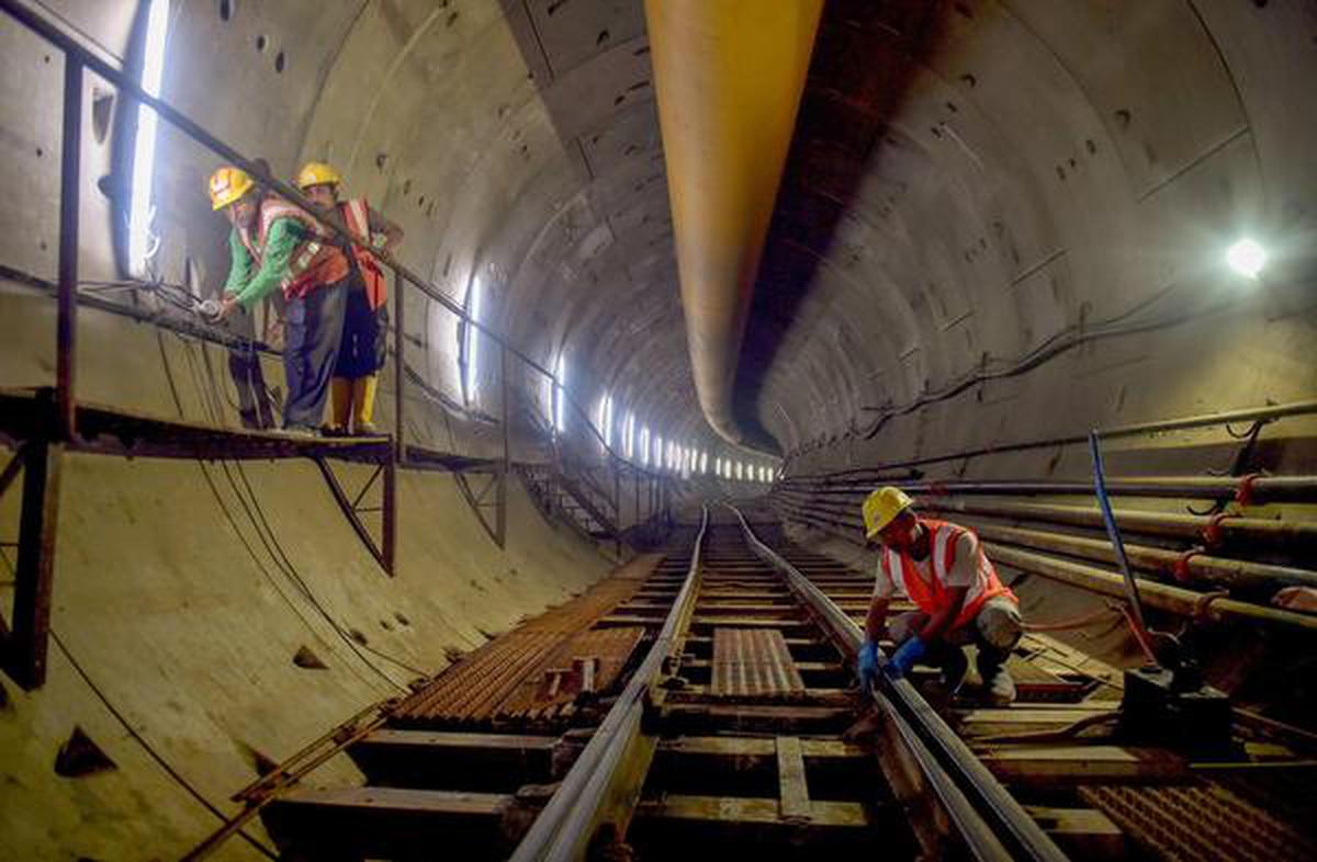 east west metro ganga tunnel