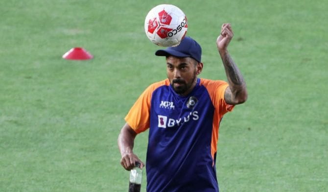 kl rahul playing football