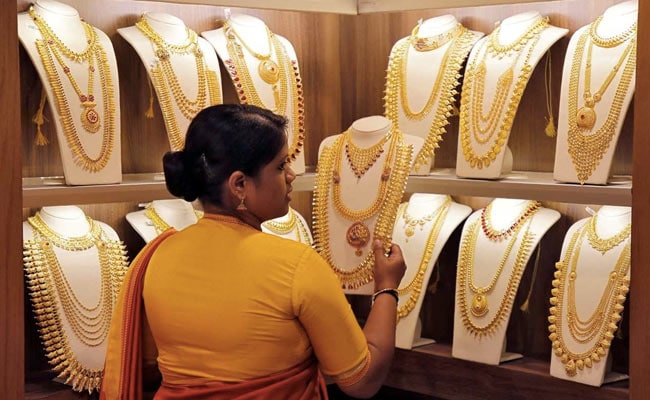 4f99r7oo gold prices gold gold jewellery gold rates reuters 625x300 26 june 19