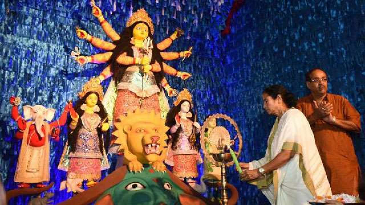 739972 611320 mamata banerjee durga puja