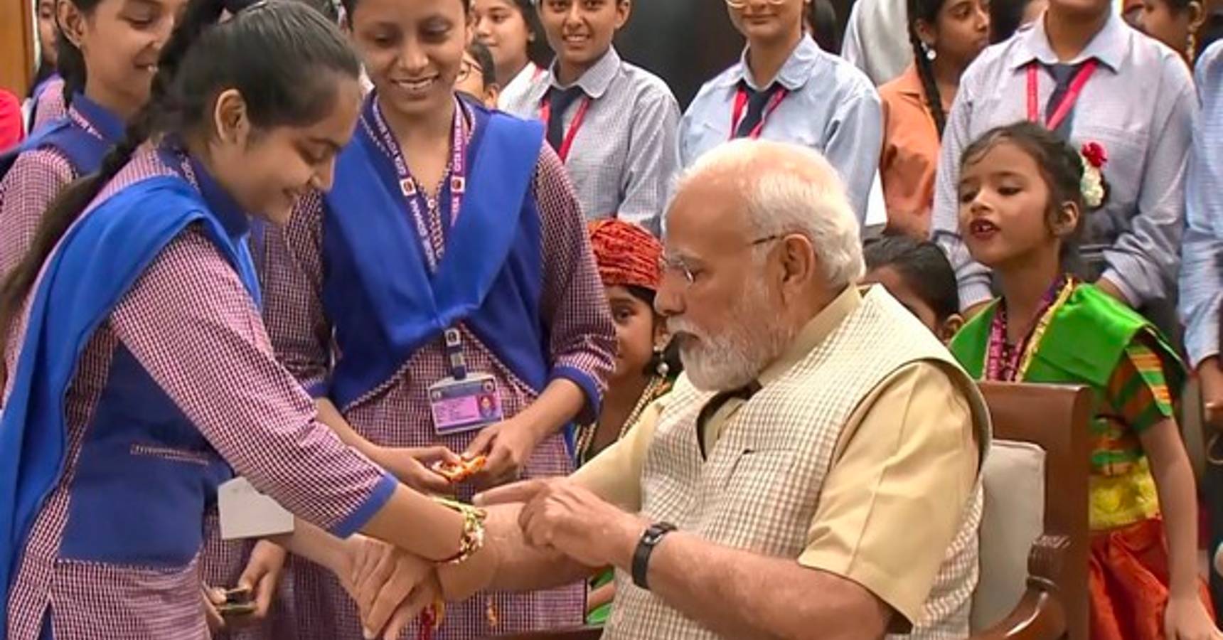 modi rakhi