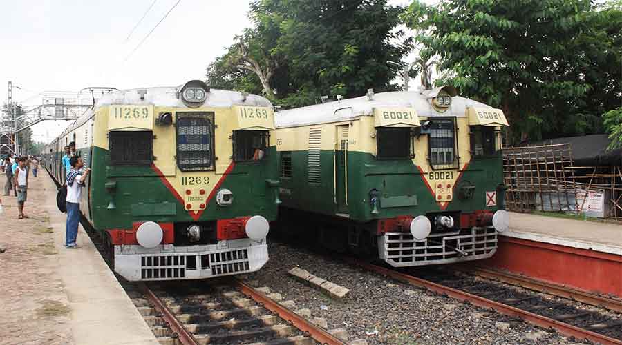 Do you know how many local trains run in West Bengal