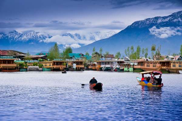 places to visit in kashmir 600x400