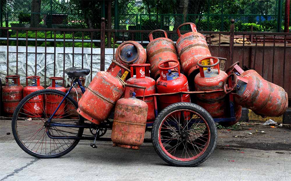 Customers within 5 km of the agency will get a special discount on purchase of LPG cylinders