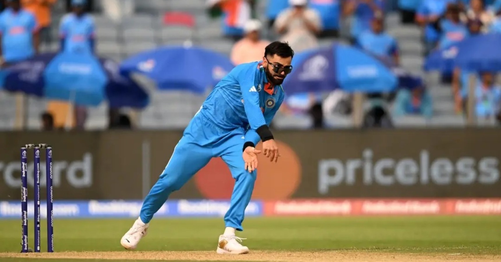 bowling kohli