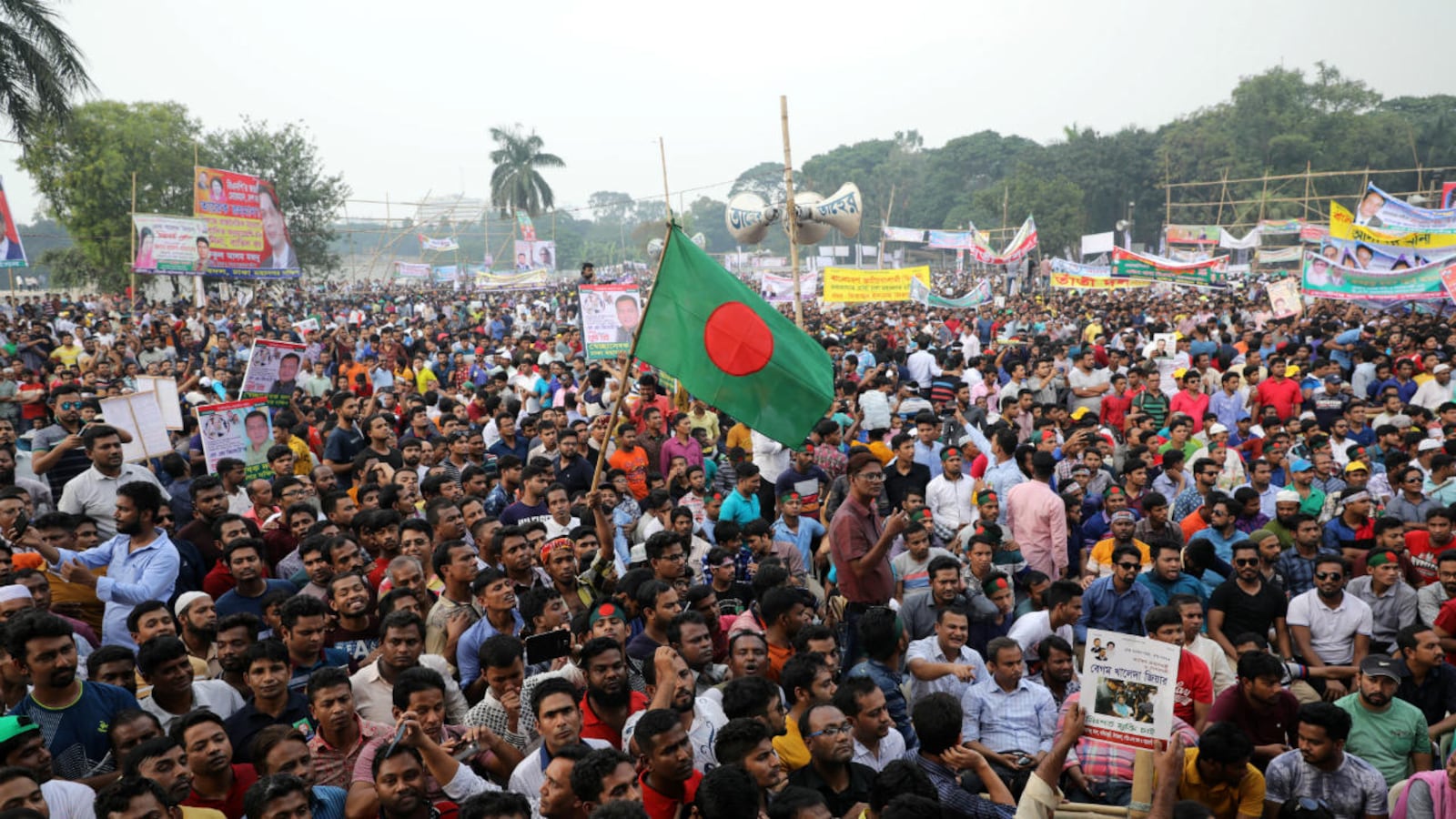 people gather at the suhrawardy udyan for the maiden rally of opposition alliance called jatiya oikyafront in dhaka bangladesh on november 06 2018 image reuters