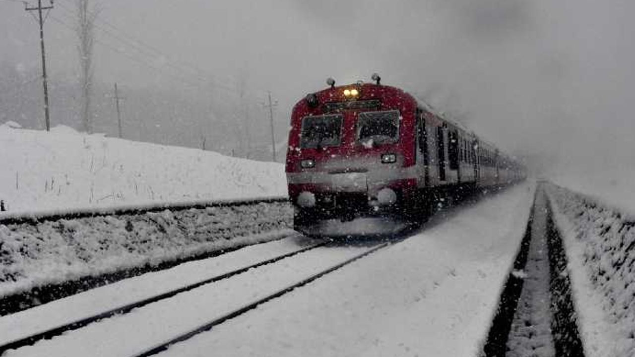 High speed train test was successfully completed on Udhampur-Baramulla railway line