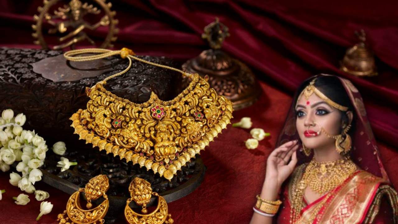 Gold is cheap during the wedding season