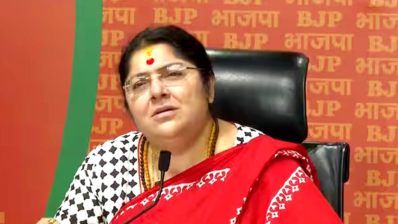 bjp leader locket chatterjee