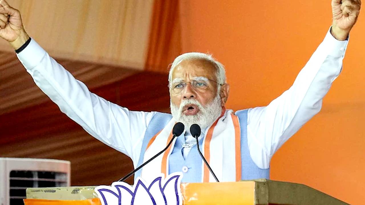 pm narendra modi attacks tmc from balurghat rally talks about free ration and electricity