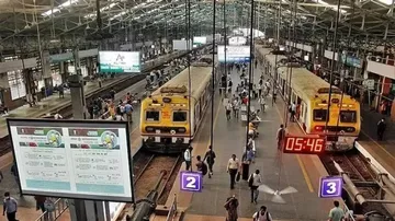 1717048496084 mumbai local train