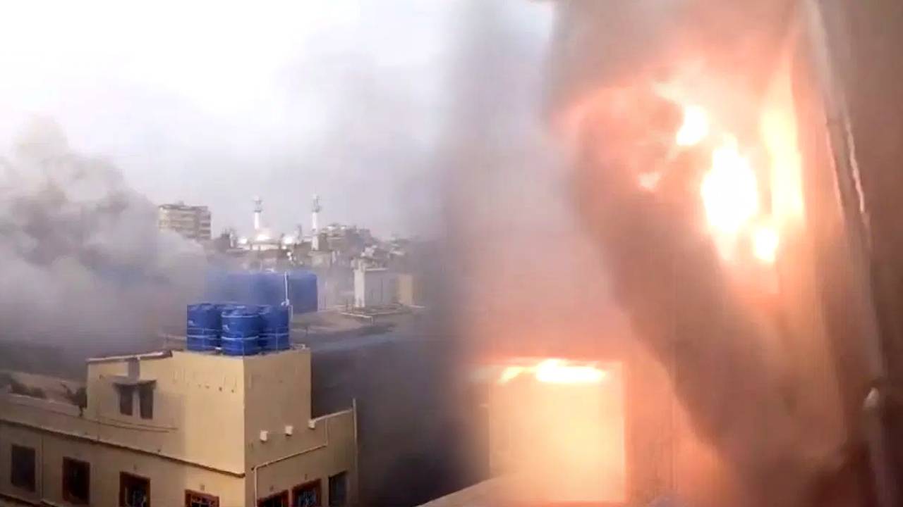 Bara Bazar Mehta Building fire in Kolkata