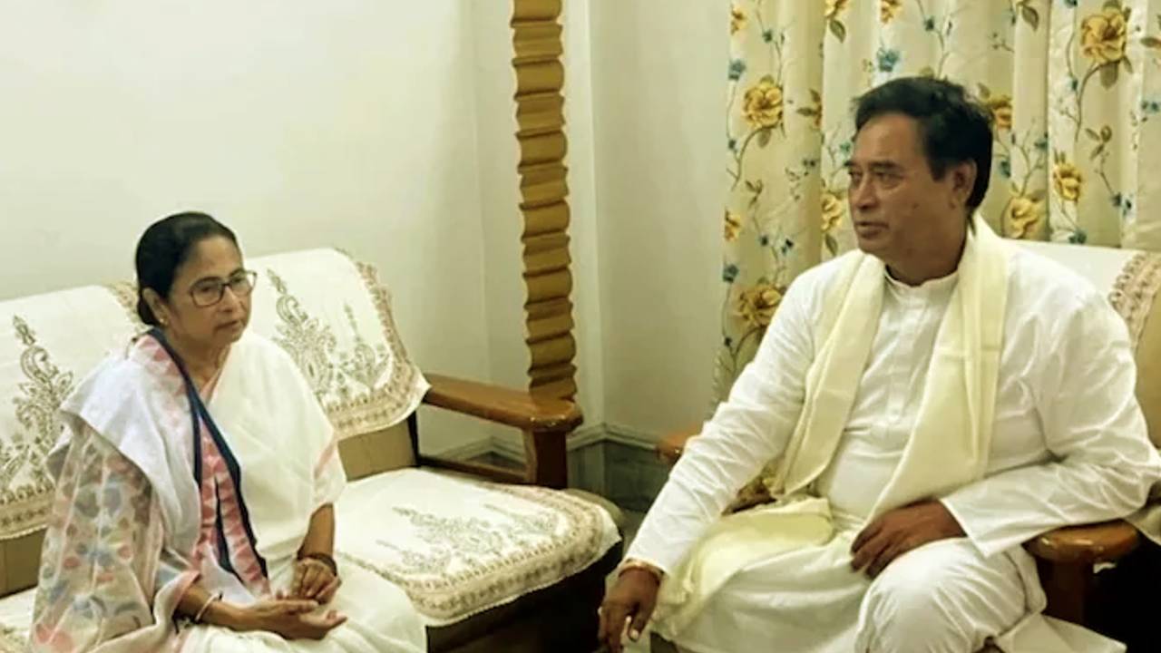 Mamata Banerjee Anant Maharaj