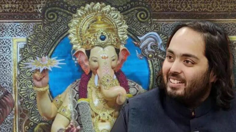 Anant Ambani donates 20 kg gold crown to Lalbaugcha Raja.