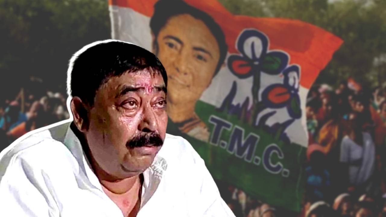 Anubrata Mondal in Bijoya Sommeloni Trinamool Congress party workers allegedly fight