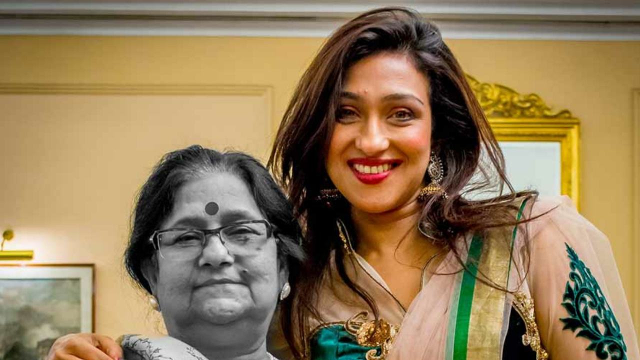 Rituparna Sengupta remembered her lost mother 