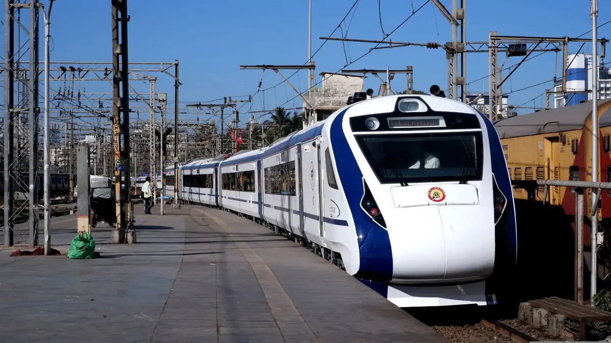 India's first non engine train name.