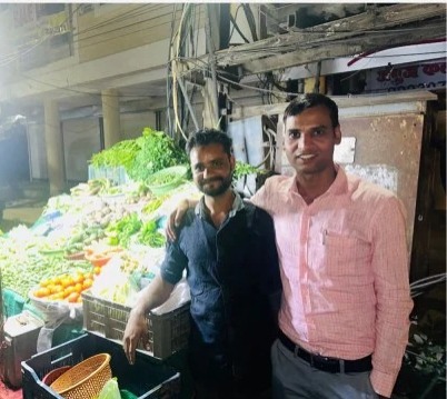 IPS officer and vegetable seller true friendship.