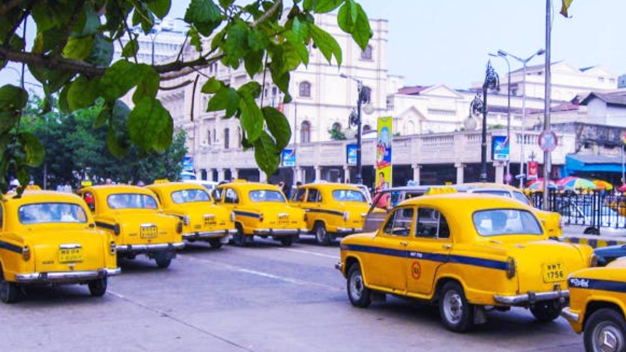 Yellow taxi in Kolkata