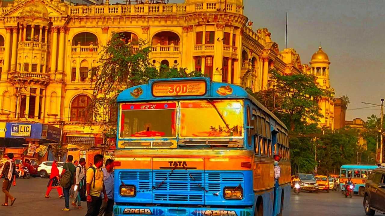 Kolkata Bus