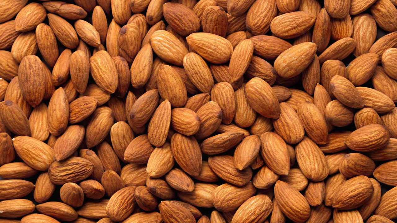 5 ways to identify fake or real almond