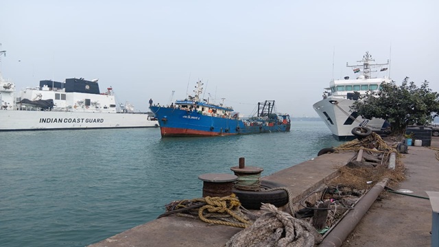 Two bangladeshi vessels caught by indian coast guard