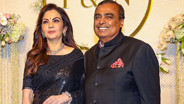 Mukesh Ambani will be present in Donald Trump oath