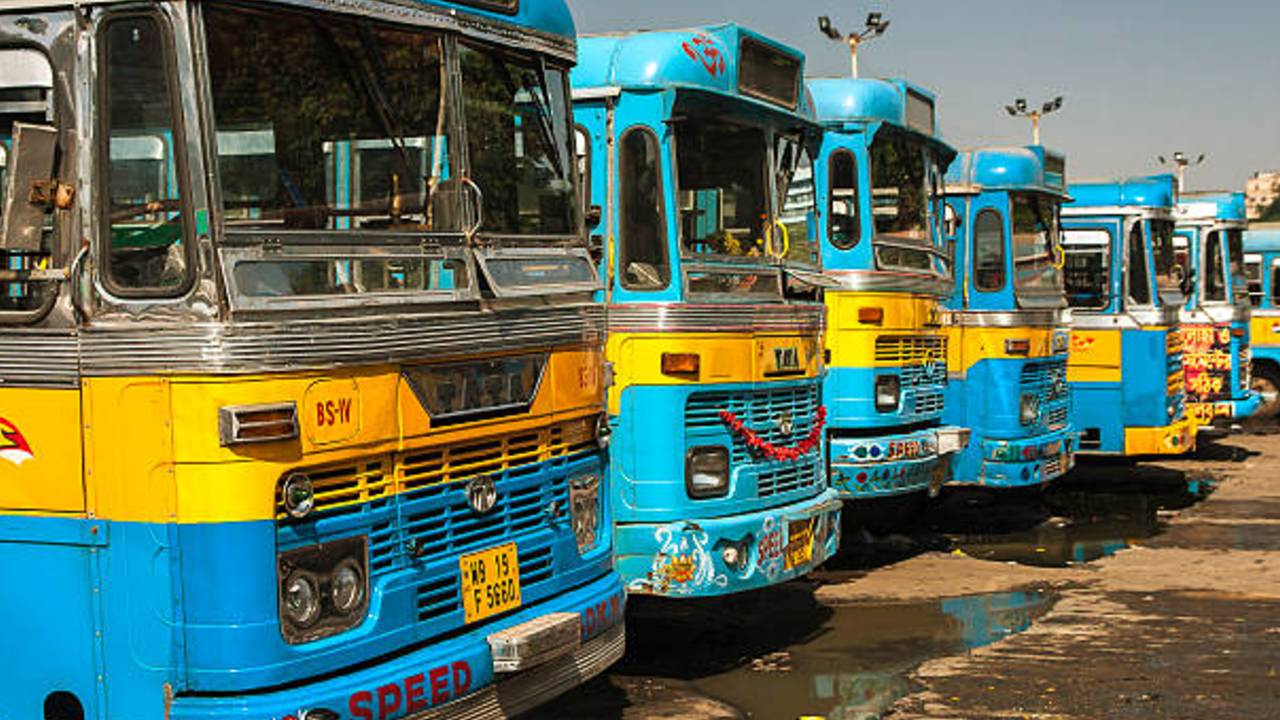 This route bus is stopped to protest against Trinamool Congress leader