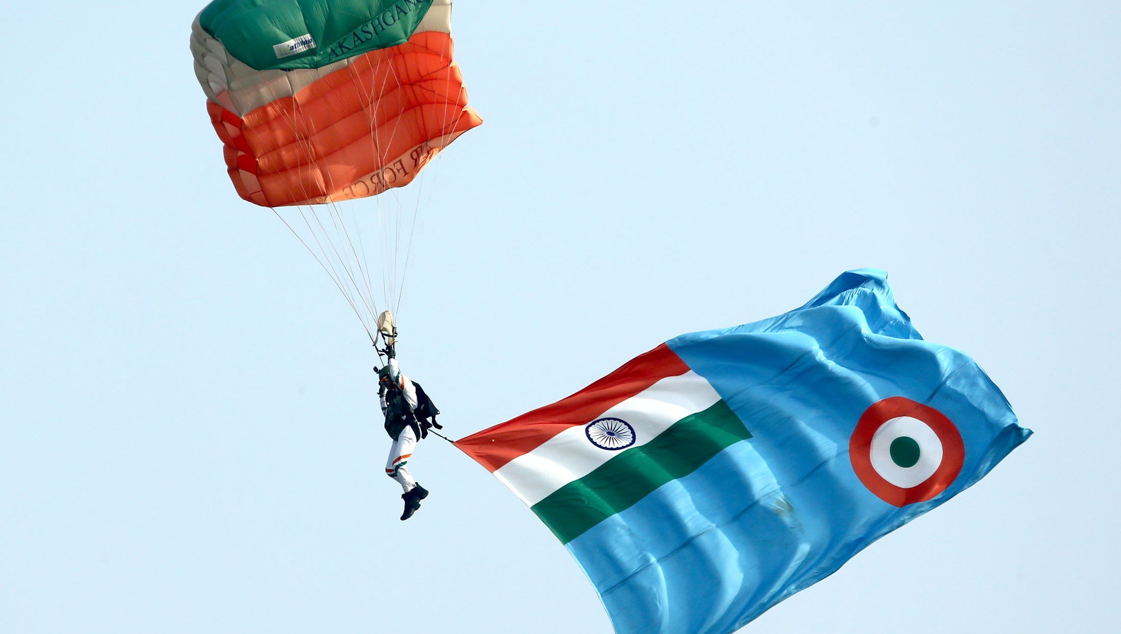 Indian air force skydiver died again 