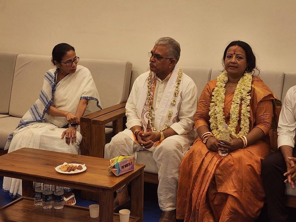 Tarunjyoti suvendu saumitra khan took a dig at dilip ghosh 