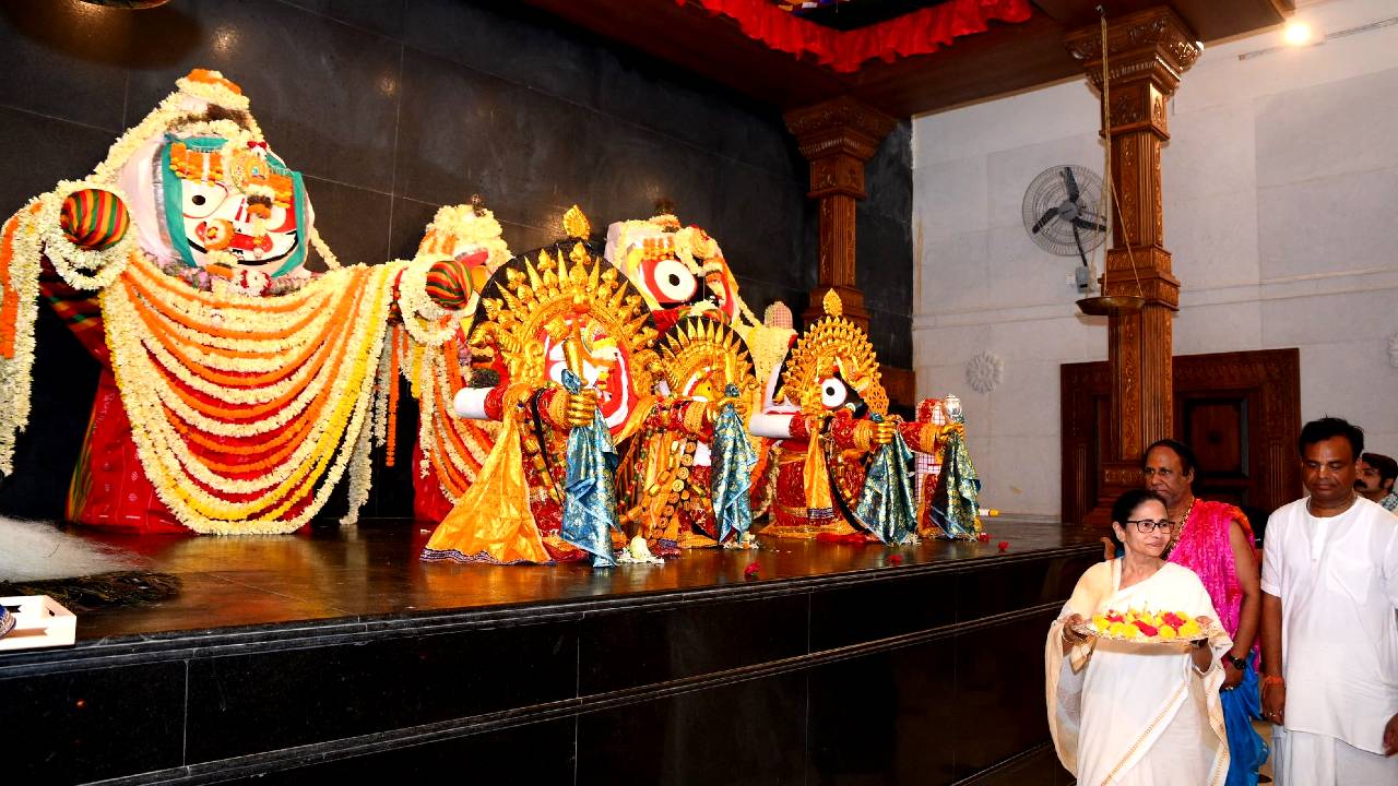 Did leftover sacred wood from Puri Jagannath Temple used for Digha temple idols