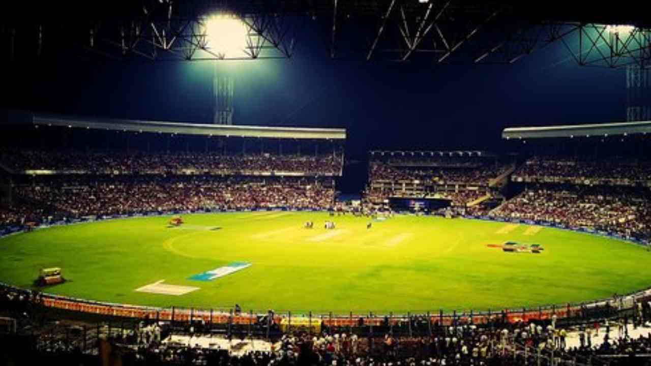 Eden Gardens bomb threat.