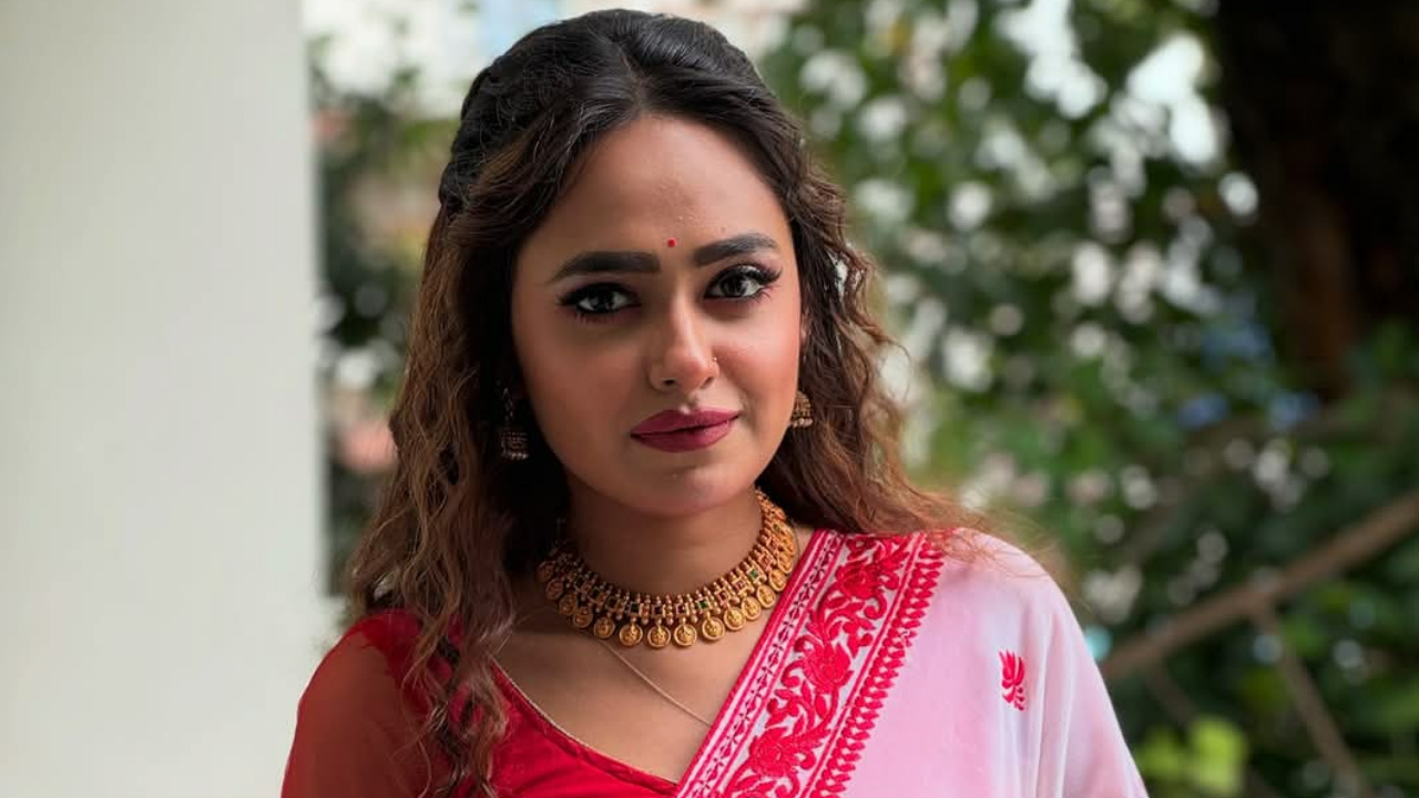 This actress left kon gopone mon bheseche serial