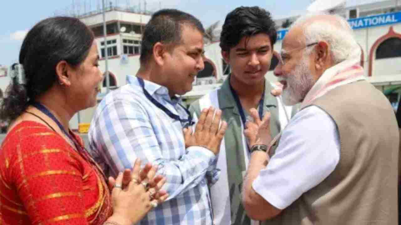Narendra Modi meets Vaibhav Suryavanshi.