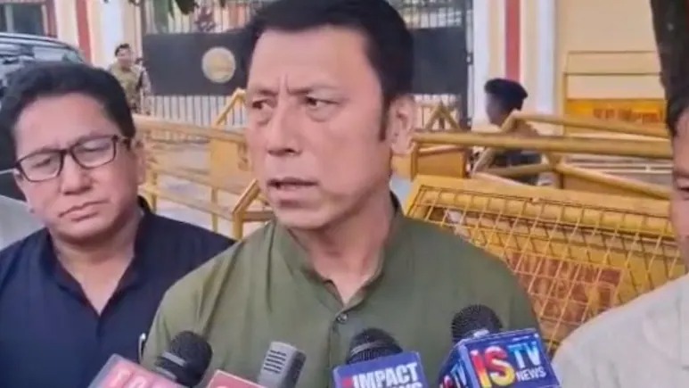 44 MLAs want to form government in Manipur.