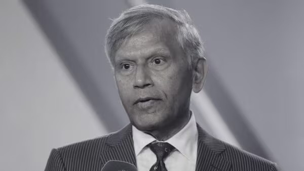 Legendary cricketer of India passes away in England.