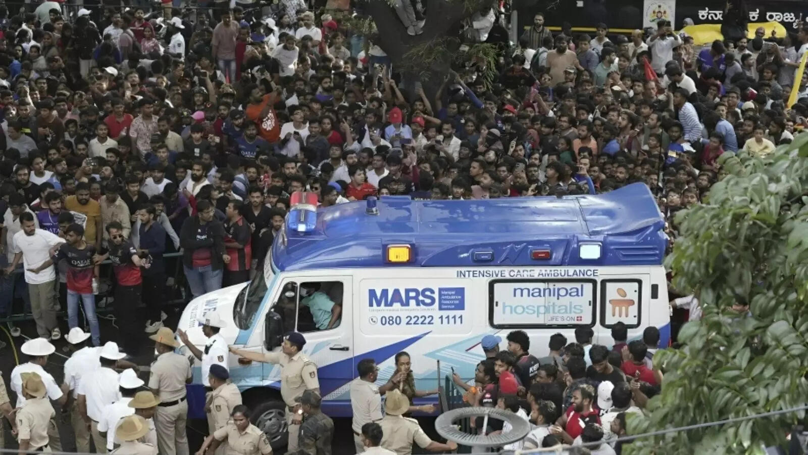How did Bengaluru stampede situation occur