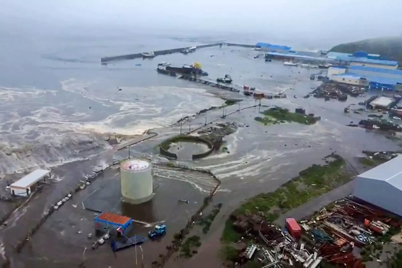 Which countries will be hit by tsunami